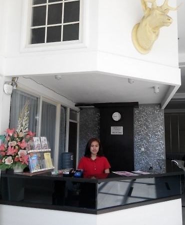 De Wahyu Hotel Batu  Exterior photo