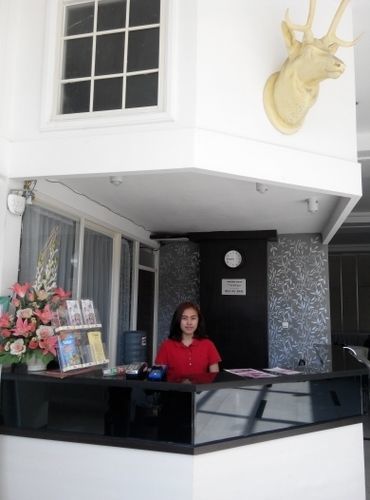 De Wahyu Hotel Batu  Exterior photo